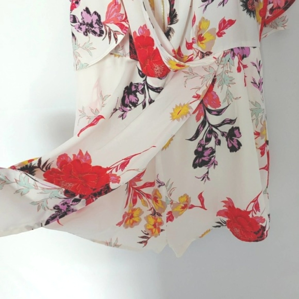 Multi-color Floral Cold Shoulder Romper M - Picture 8 of 8